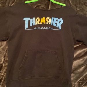 Woman thrasher sweater barely used off the shoulder, cute comfy